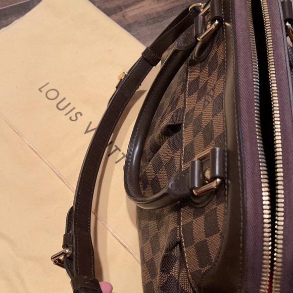 Louis Vuitton Trevi Damier PM - Picture 12 of 16